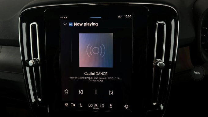 2022 Volvo C40