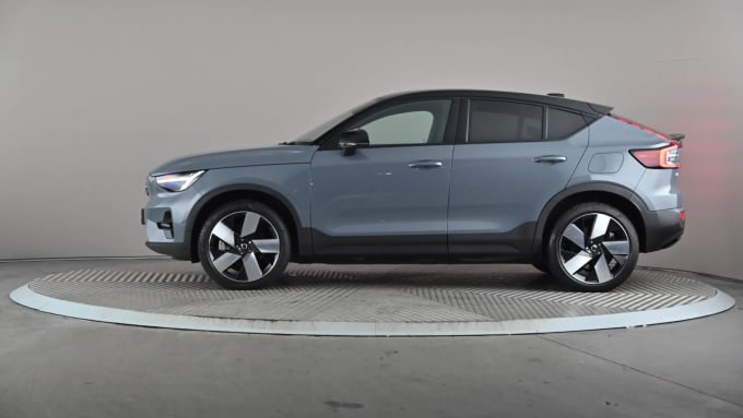 2022 Volvo C40