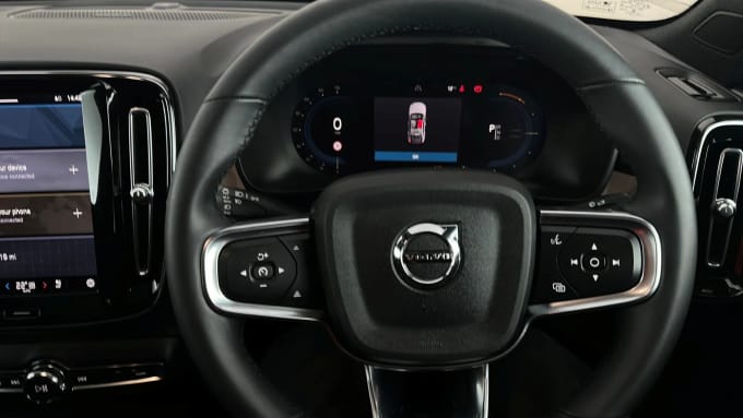 2022 Volvo C40