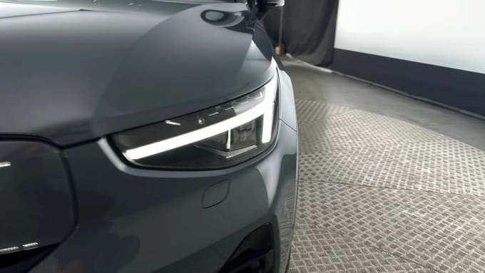 2022 Volvo C40