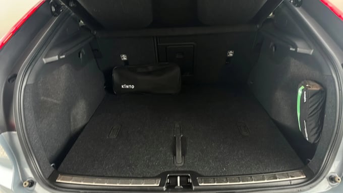 2022 Volvo C40