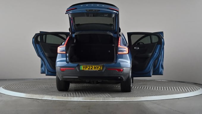 2022 Volvo C40