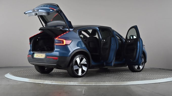 2022 Volvo C40