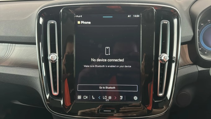2022 Volvo C40