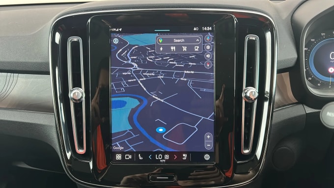 2022 Volvo C40
