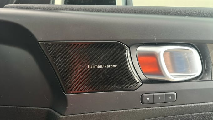 2022 Volvo C40
