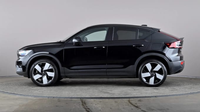 2022 Volvo C40