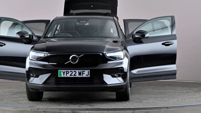 2022 Volvo C40