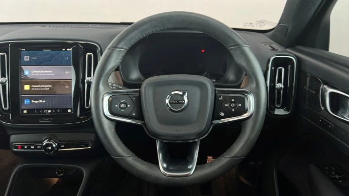 2022 Volvo C40