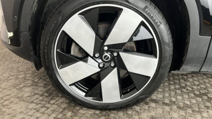 2022 Volvo C40