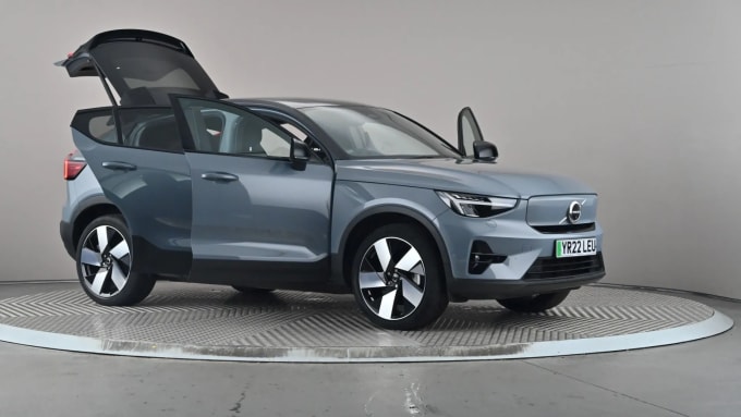 2022 Volvo C40