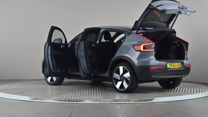 2022 Volvo C40