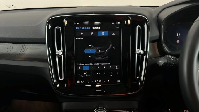 2022 Volvo C40