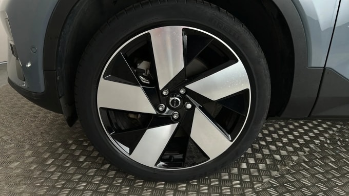 2022 Volvo C40