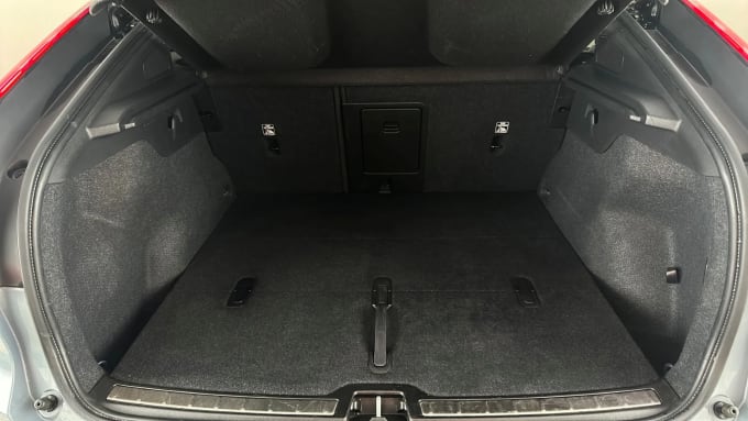2022 Volvo C40