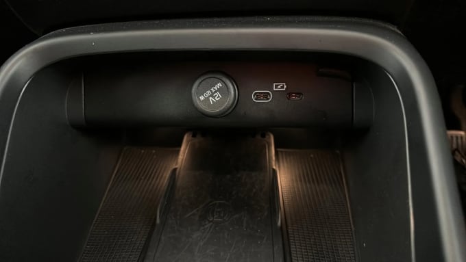 2022 Volvo C40