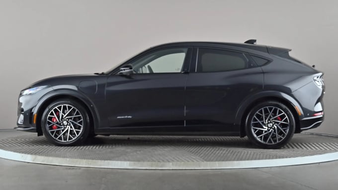 2022 Ford Mustang Mach-e