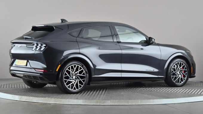 2022 Ford Mustang Mach-e
