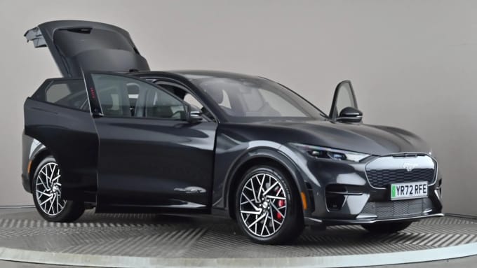 2022 Ford Mustang Mach-e