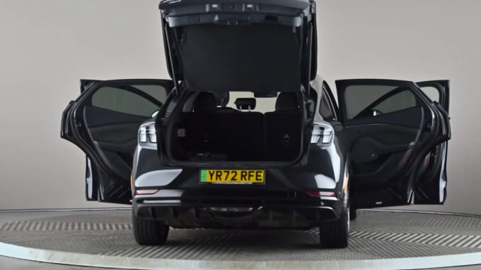 2022 Ford Mustang Mach-e