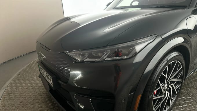 2022 Ford Mustang Mach-e