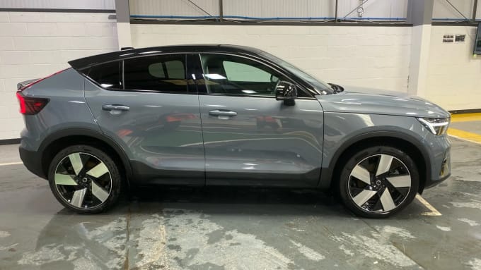 2022 Volvo C40