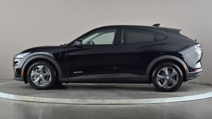 2022 Ford Mustang Mach-e