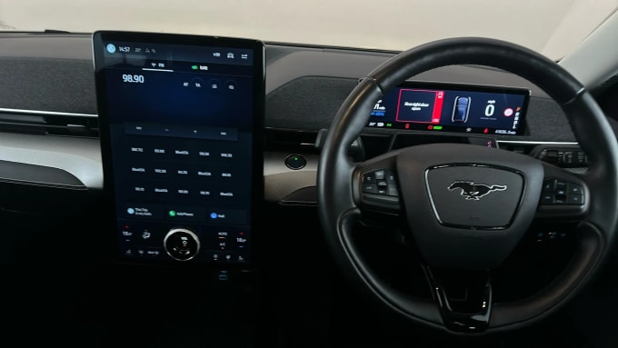 2022 Ford Mustang Mach-e