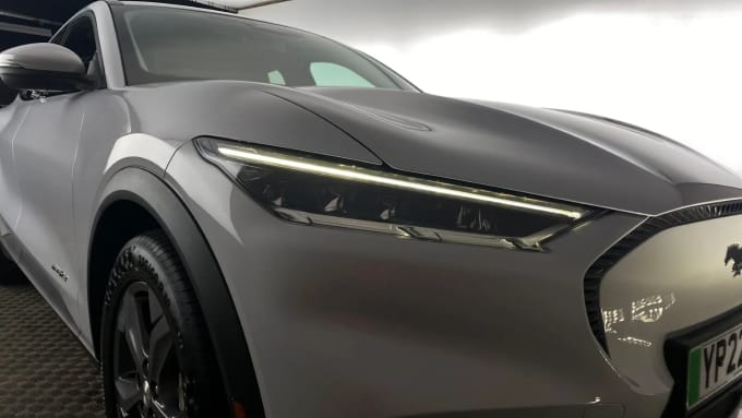 2022 Ford Mustang Mach-e