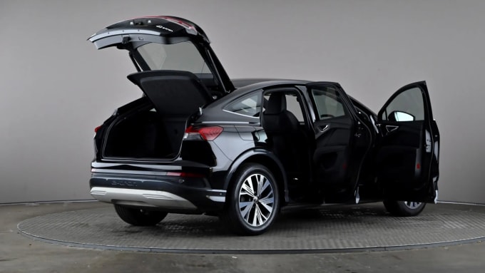 2022 Audi Q4