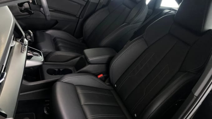 2022 Audi Q4