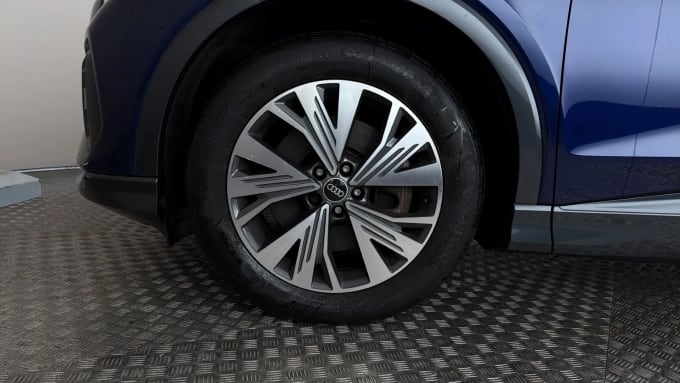2022 Audi Q4