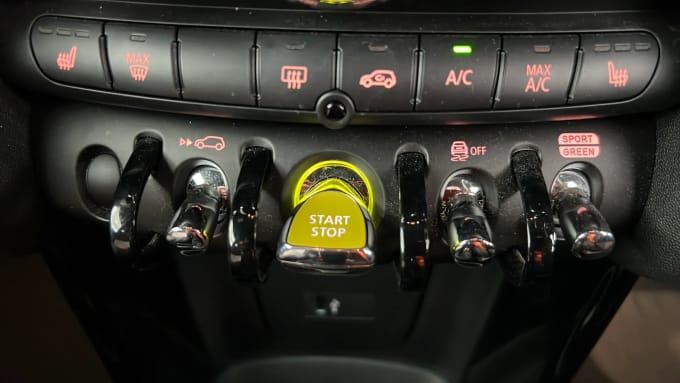 2023 Mini Hatch