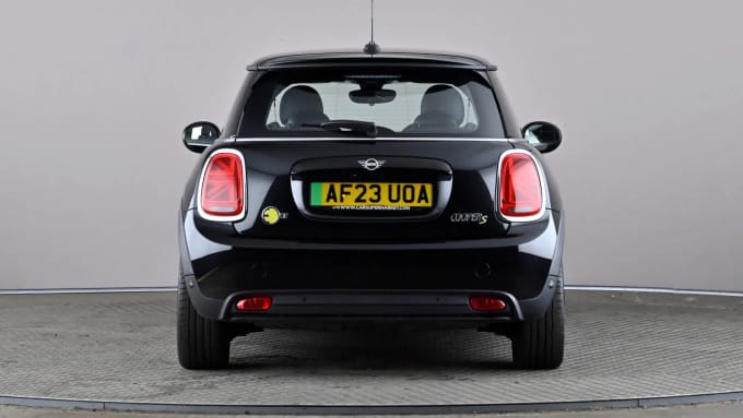 2023 Mini Hatch