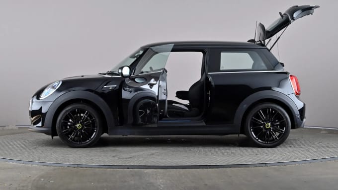 2023 Mini Hatch
