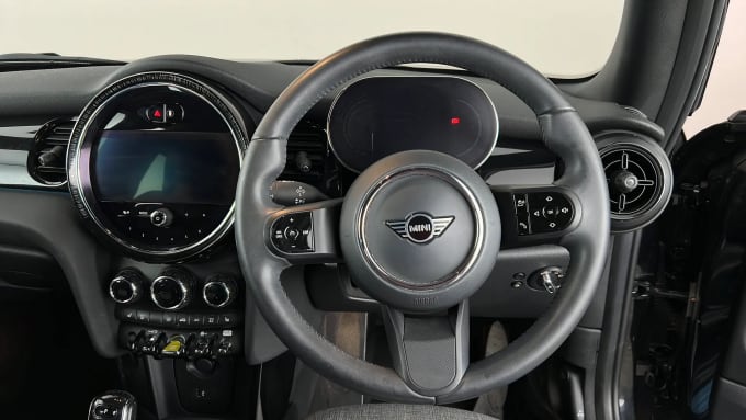 2023 Mini Hatch