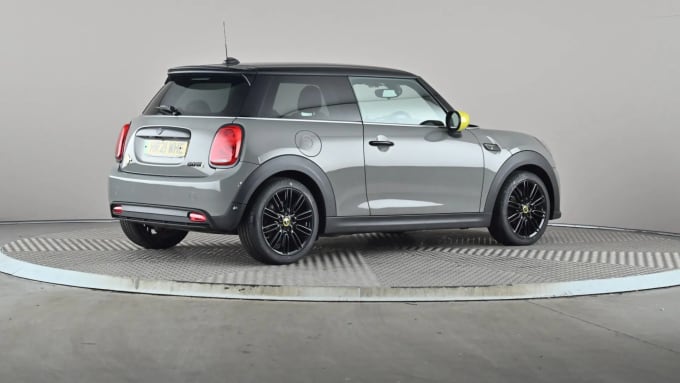 2021 Mini Hatch