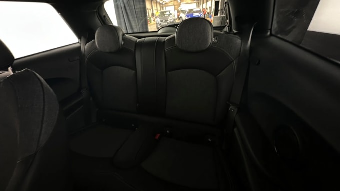 2021 Mini Hatch