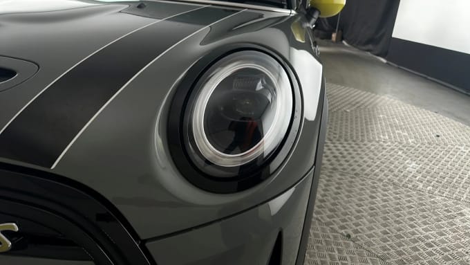 2021 Mini Hatch