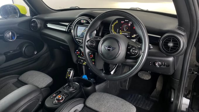 2020 Mini Hatch