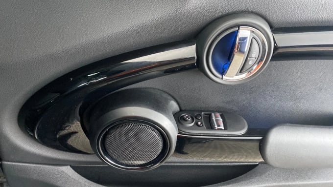 2020 Mini Hatch