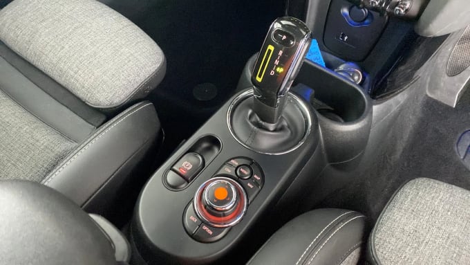2020 Mini Hatch