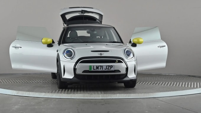 2021 Mini Hatch
