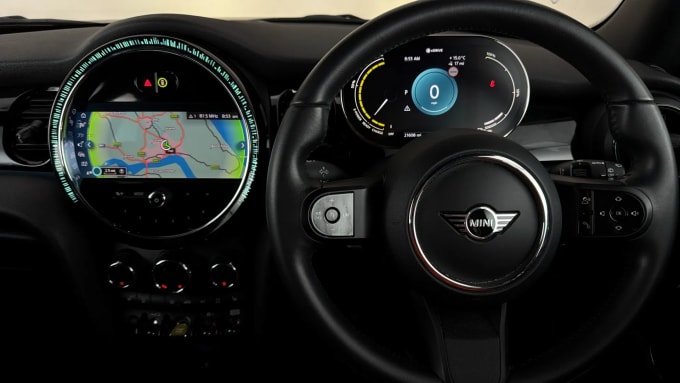 2021 Mini Hatch