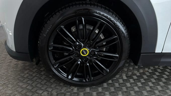 2021 Mini Hatch