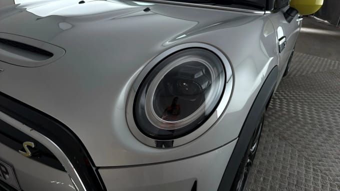 2021 Mini Hatch