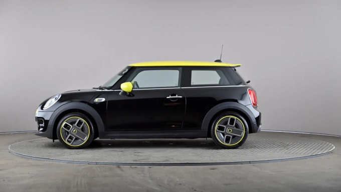 2021 Mini Hatch