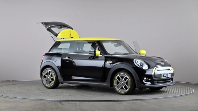 2021 Mini Hatch