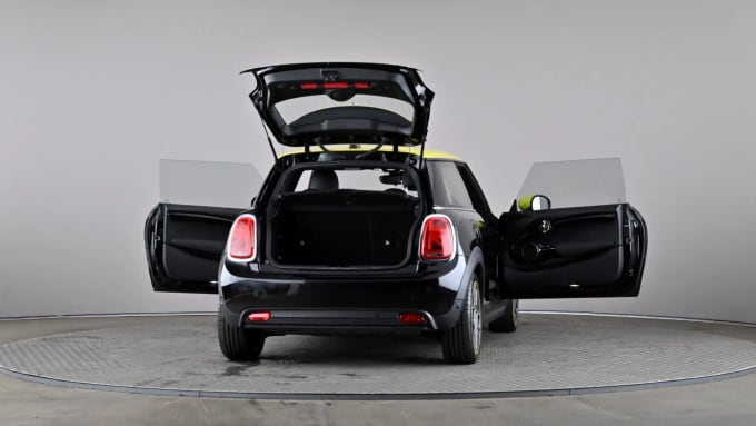 2021 Mini Hatch