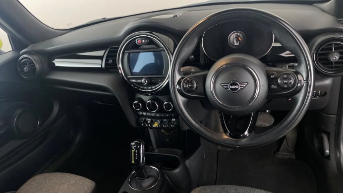 2021 Mini Hatch